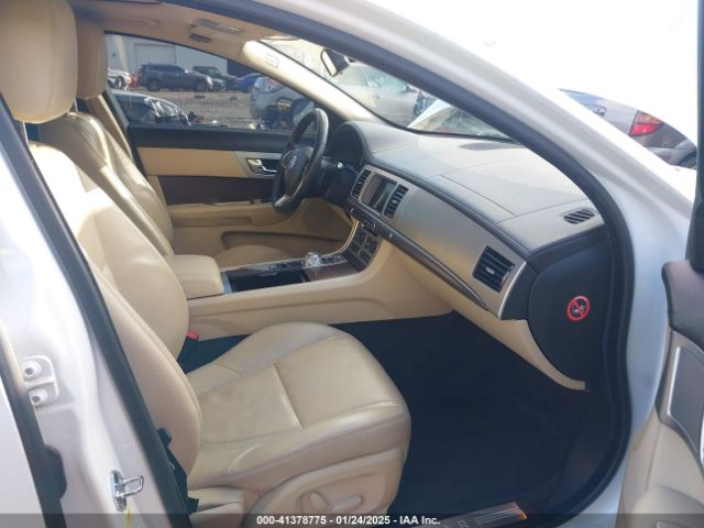 2013 JAGUAR XF SAJWA0ES5DPS80174 Photo 4
