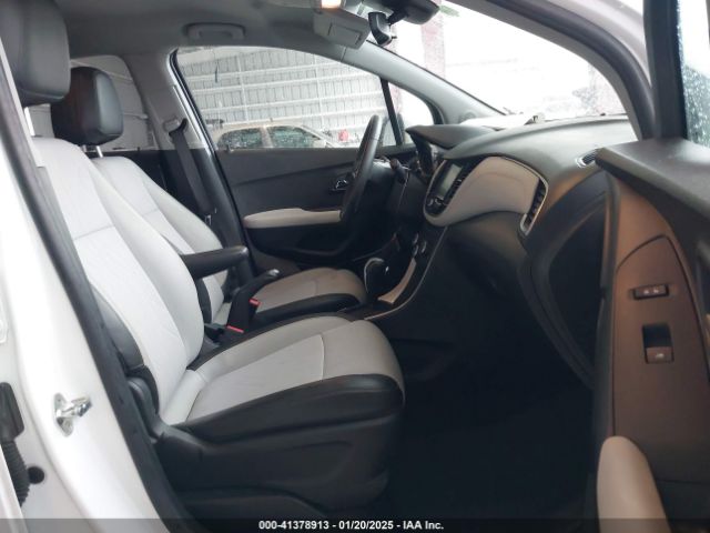KL7CJPSBXHB159767 Chevrolet Trax Lt