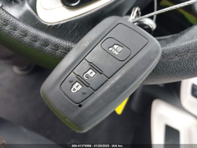 JTDKARFU4G3515239 Toyota Prius Four