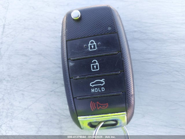 KIA Optima Lx 2017 5XXGT4L39HG161458 Image 11