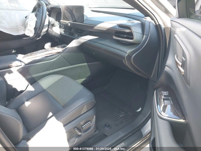 JTDAFAAFXS3010872 Toyota Crown Platinum