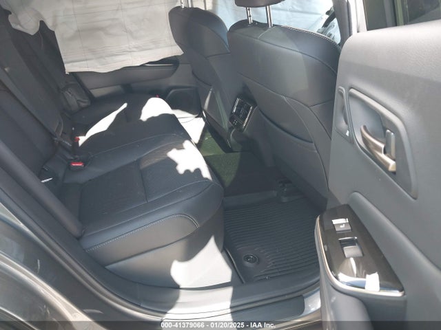 JTDAFAAFXS3010872 Toyota Crown Platinum