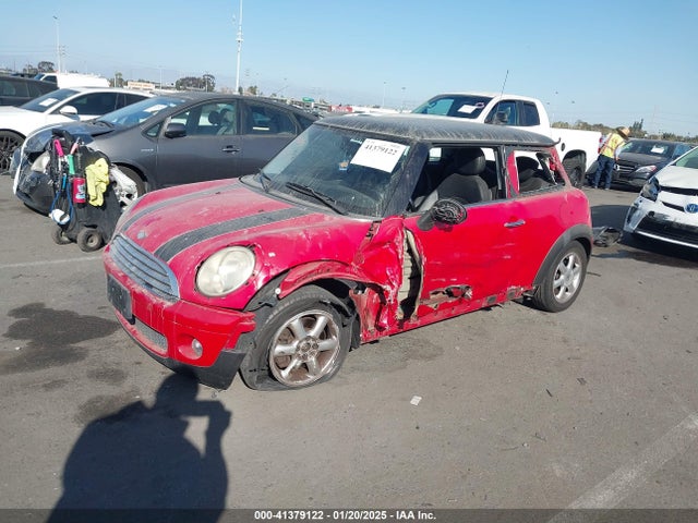 2008 MINI COOPER WMWMF33578TU67786 Photo 1