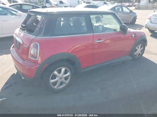 2008 MINI COOPER WMWMF33578TU67786 Photo 3