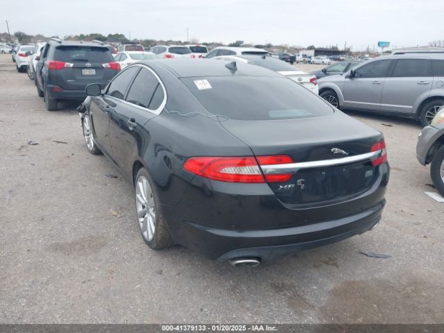 2013 JAGUAR XF SAJWJ0EF7D8S82313 Photo 2