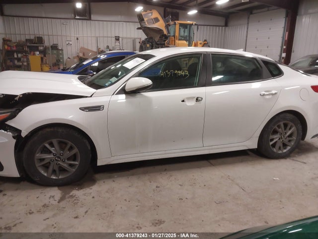 5XXGT4L30KG351561 KIA Optima Lx