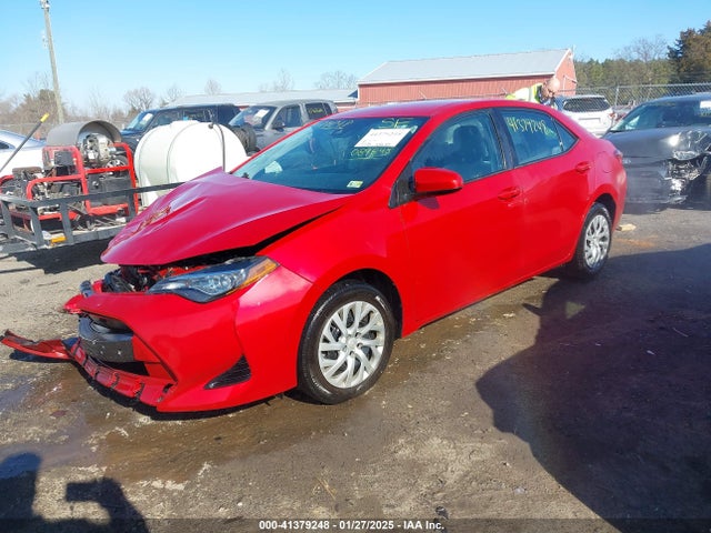Toyota COROLLA LE 2018 2T1BURHE7JC089848 Image 2