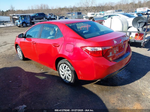 Toyota COROLLA LE 2018 2T1BURHE7JC089848 Image 3