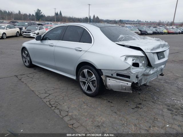 WDDZF4JB9KA609393 Mercedes-Benz E 300