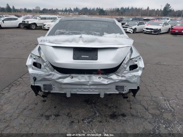 WDDZF4JB9KA609393 Mercedes-Benz E 300