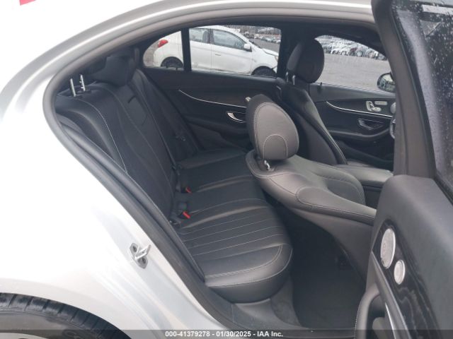 WDDZF4JB9KA609393 Mercedes-Benz E 300