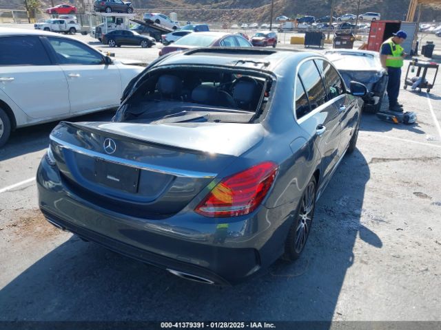 55SWF4JB5FU044617 Mercedes-Benz C 300 Luxury/sport