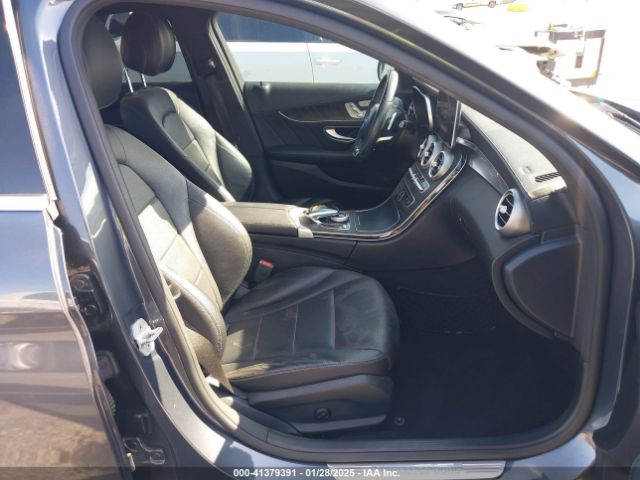 55SWF4JB5FU044617 Mercedes-Benz C 300 Luxury/sport