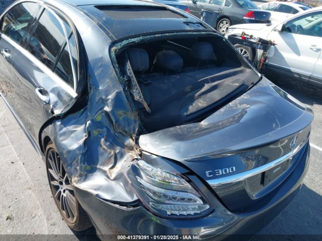 55SWF4JB5FU044617 Mercedes-Benz C 300 Luxury/sport