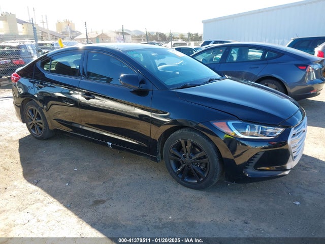 2017 5NPD84LF7HH154639 main image