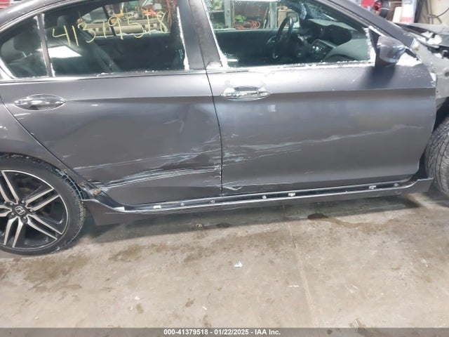 Honda ACCORD SEDAN 2017 1HGCR2F13HA027442 Image 17