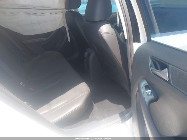 3VWL17AJ3HM410226 Volkswagen 1.8 tsi