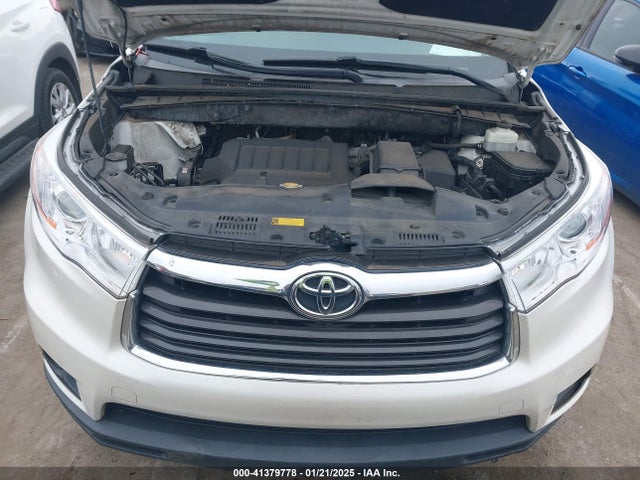 Toyota Highlander Xle V6 2014 5TDKKRFH2ES010070 Image 10
