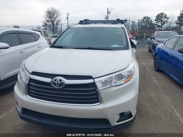 Toyota Highlander Xle V6 2014 5TDKKRFH2ES010070 Image 12