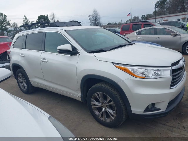 Toyota Highlander Xle V6 2014 5TDKKRFH2ES010070 Image 13