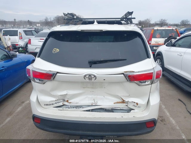 Toyota Highlander Xle V6 2014 5TDKKRFH2ES010070 Image 16