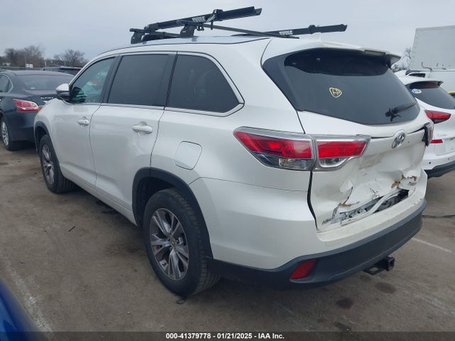 Toyota Highlander Xle V6 2014 5TDKKRFH2ES010070 Image 3