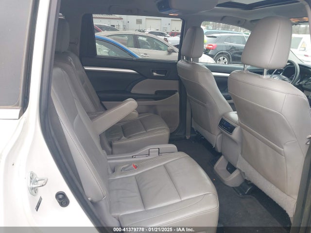 Toyota Highlander Xle V6 2014 5TDKKRFH2ES010070 Image 8