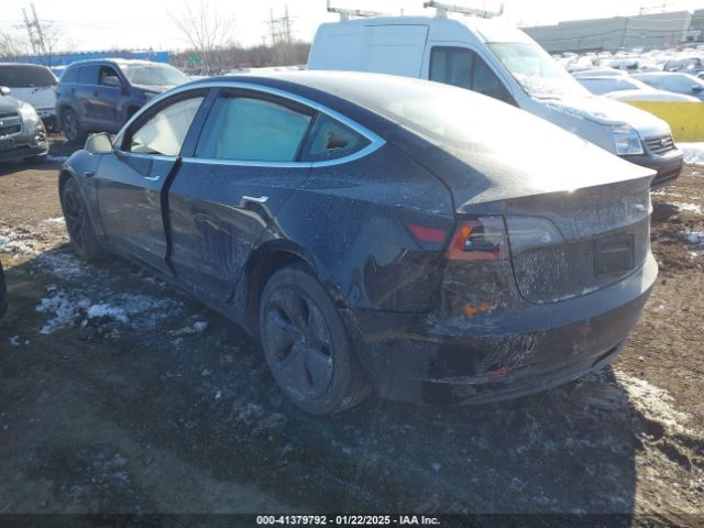 2020 TESLA MODEL 3 5YJ3E1EA0LF739011 Photo 2