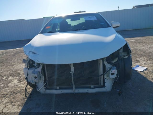 4T4BF1FK0FR501043 Toyota CAMRY LE