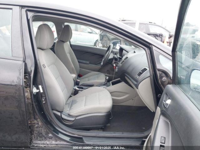 KNAFK4A62G5606652 KIA FORTE LX