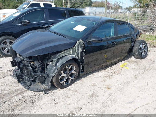 3KPF24AD7ME394915 KIA Forte Lxs