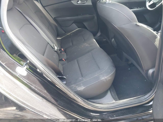 3KPF24AD7ME394915 KIA Forte Lxs