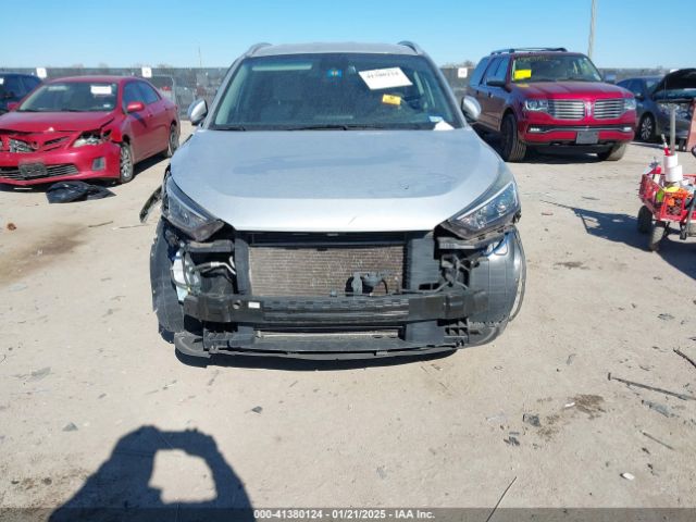 KM8J33A49KU928086 Hyundai Tucson Value