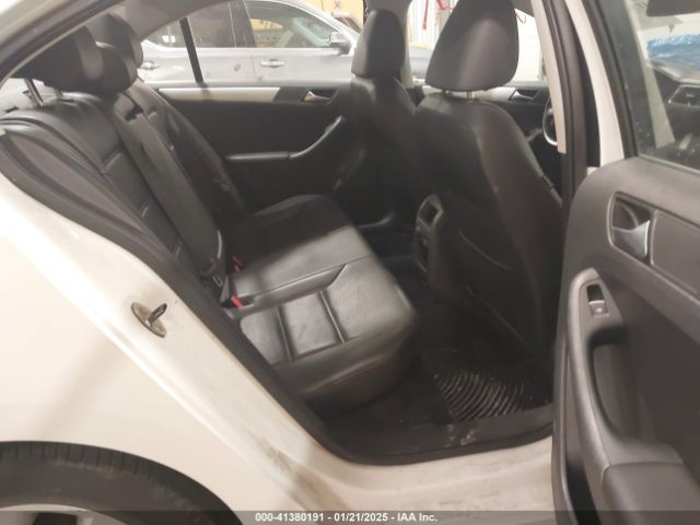 3VWD07AJ8EM329371 Volkswagen Jetta 1.8t Se