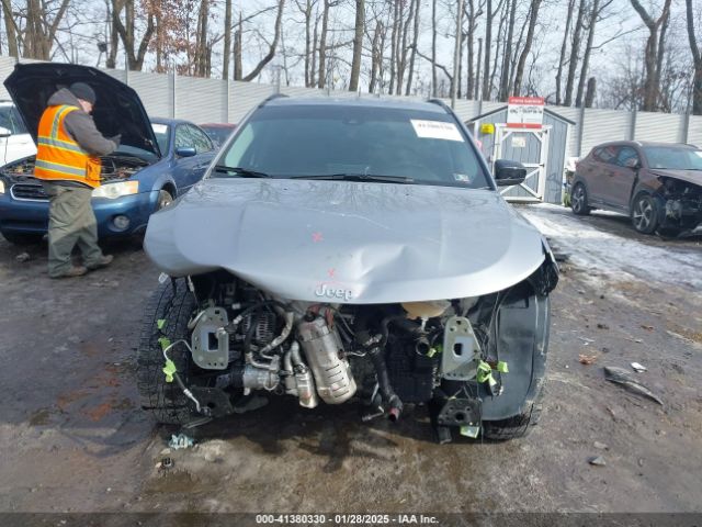 3C4NJDBB4NT131810 Jeep Compass Latitude 4x4
