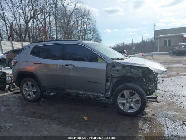 3C4NJDBB4NT131810 Jeep Compass Latitude 4x4