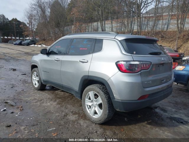 3C4NJDBB4NT131810 Jeep Compass Latitude 4x4