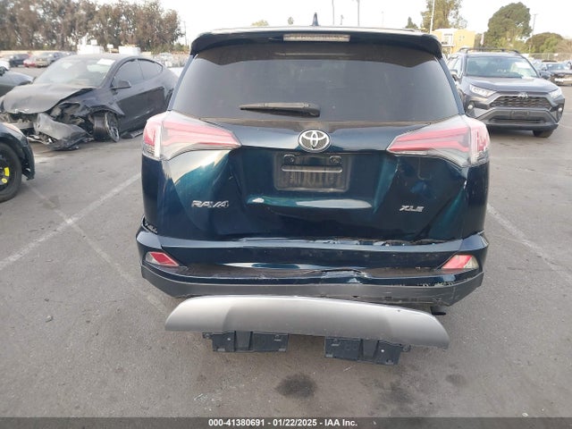 Toyota Rav4 Xle 2018 JTMWFREV2JJ151595 Image 16