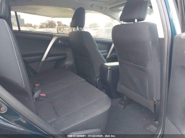 Toyota Rav4 Xle 2018 JTMWFREV2JJ151595 Image 8