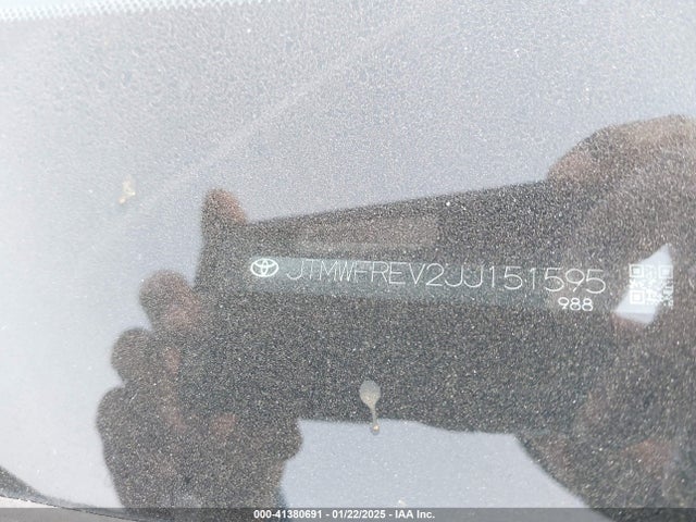 Toyota Rav4 Xle 2018 JTMWFREV2JJ151595 Image 9