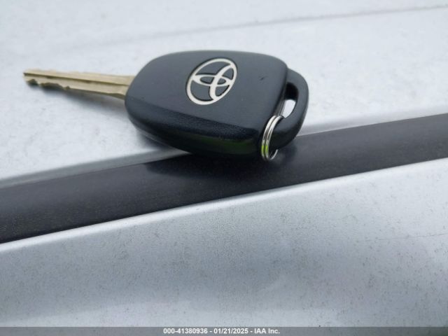JTDKDTB37H1595957 Toyota Prius C One