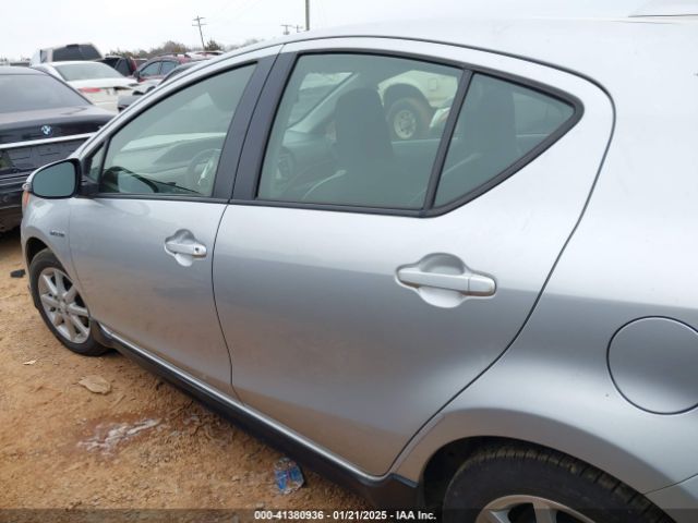 JTDKDTB37H1595957 Toyota Prius C One