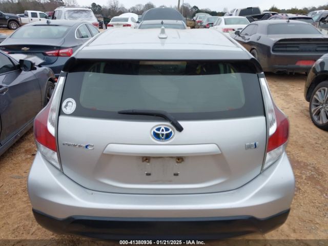 JTDKDTB37H1595957 Toyota Prius C One