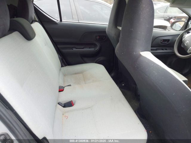 JTDKDTB37H1595957 Toyota Prius C One