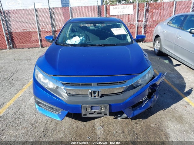 Honda Civic Lx 2018 2HGFC2F5XJH558887 Image 13