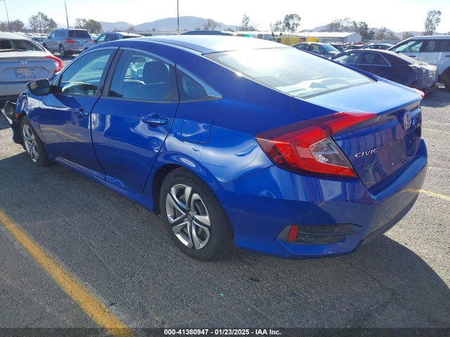 Honda Civic Lx 2018 2HGFC2F5XJH558887 Image 3