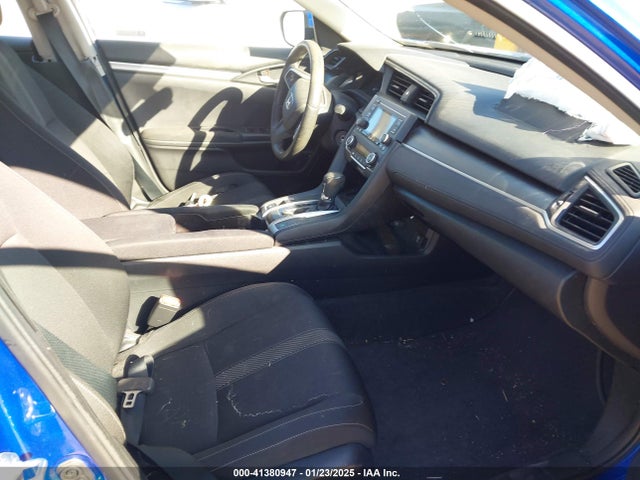 Honda Civic Lx 2018 2HGFC2F5XJH558887 Image 5