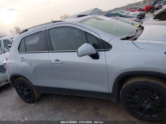 KL7CJPSM2NB556984 Chevrolet Trax Awd Lt