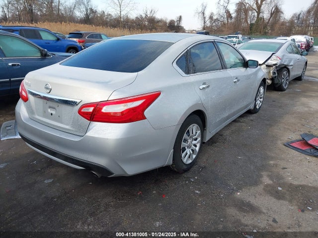 1N4AL3AP3HC262460 Nissan Altima 2.5 S
