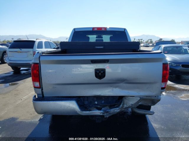 1C6RR6FGXKS579565 RAM 1500 Classic Express  4x2 6'4 Box